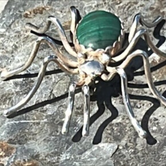EstateVintage E. Spencer Navajo Indian Silver Malachite Protective Spider Brooch - Picture 2 of 15